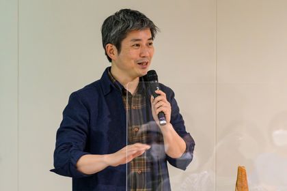 写真:写真家の大竹英洋さんです。